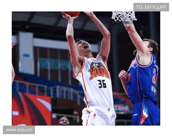 布伦森谈奖金去向回馈训练团队彰显职业体育精神拼搏价值领袖风范